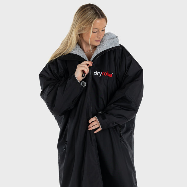 Dryrobe Advance Long Sleeve Change Robe V3 - Black/Grey